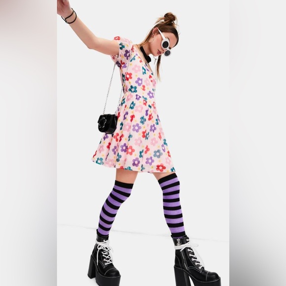 DELIA*S BY DOLLS KILL | YOUTHFUL DAYS FLORAL DRESS - Picture 4 of 10